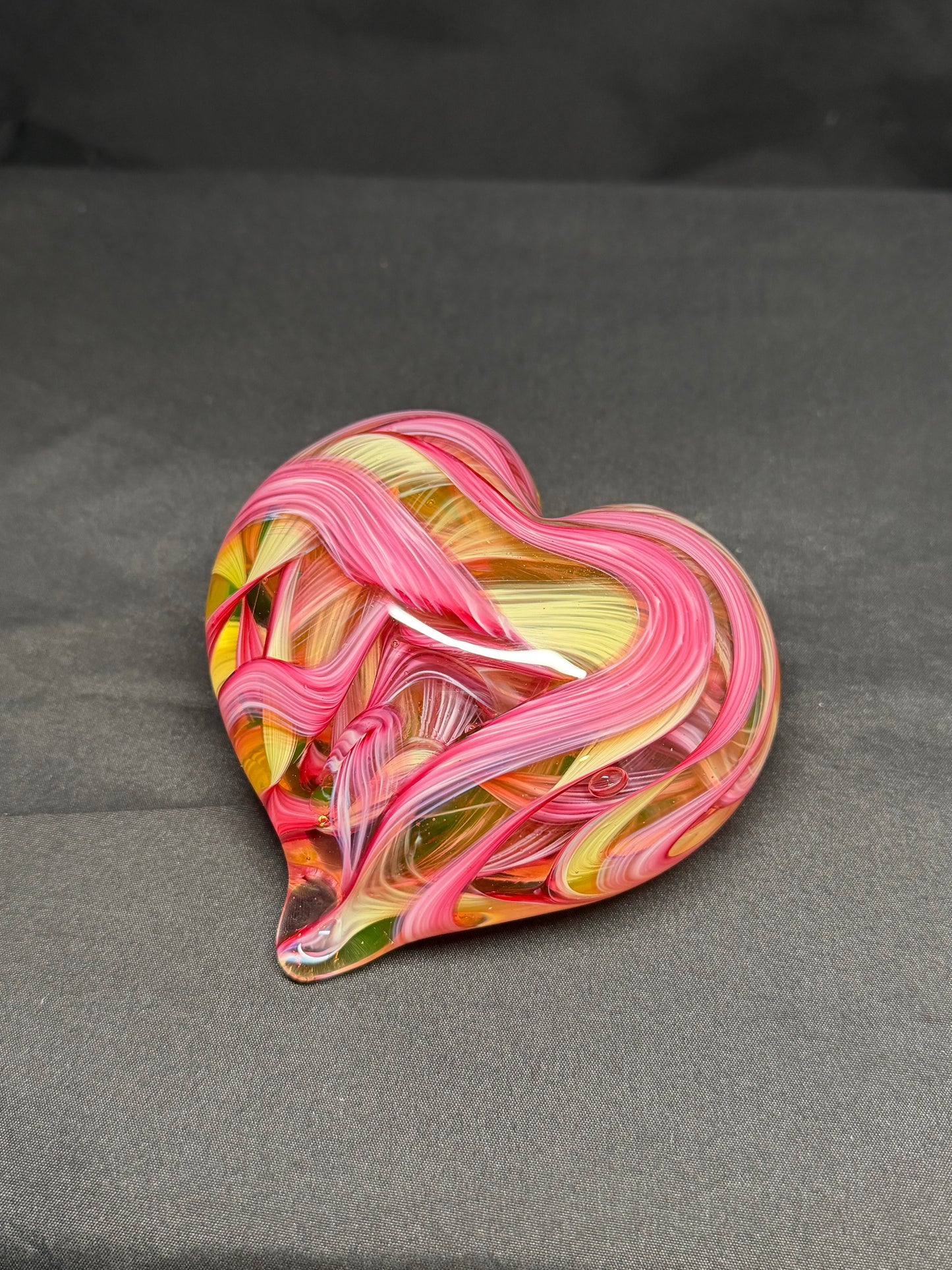 [PRE-ORDER] Uranium Swirl Heart