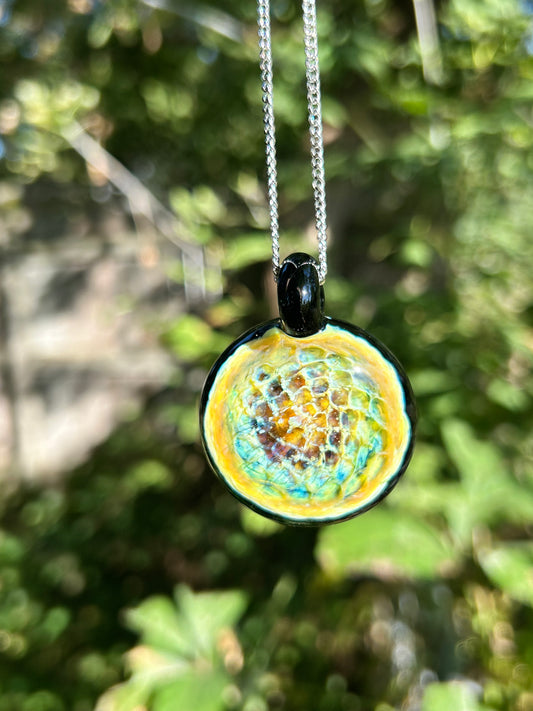 Honey Comb Pendant (UV Reactive)