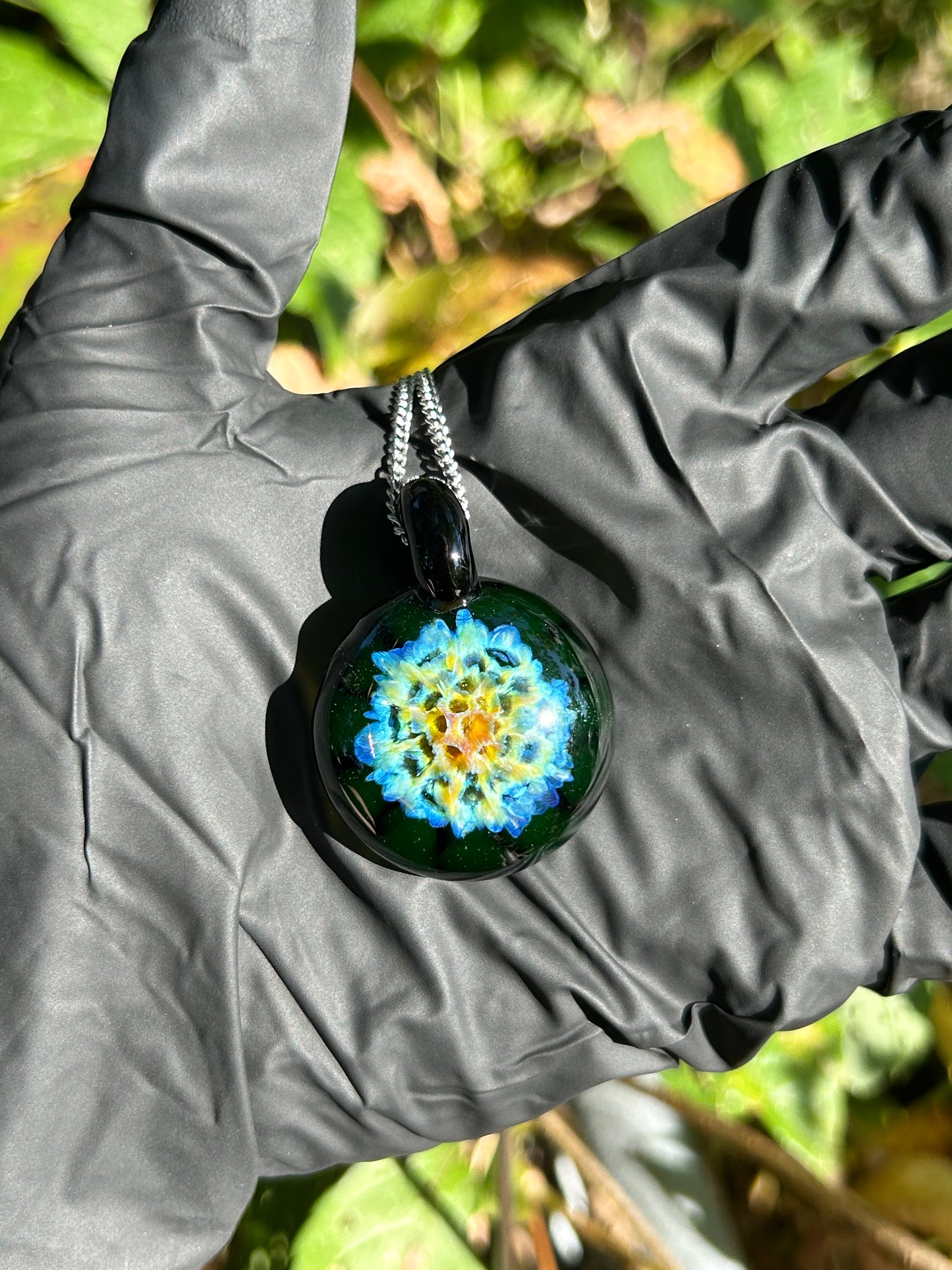 Honey Comb Pendant (UV Reactive)