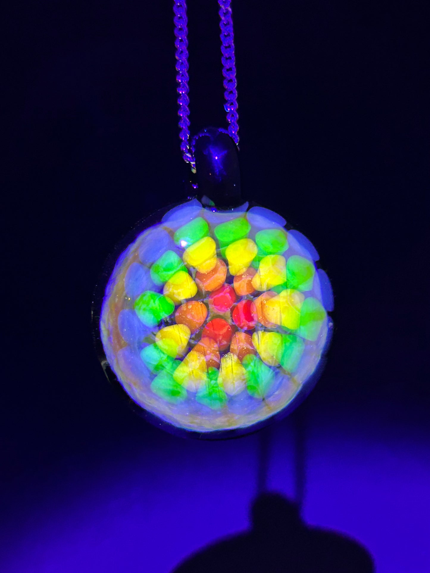 Honey Comb Pendant (UV Reactive)